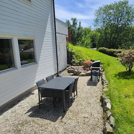 Cozy Pet-friendly With Parking Apartment *